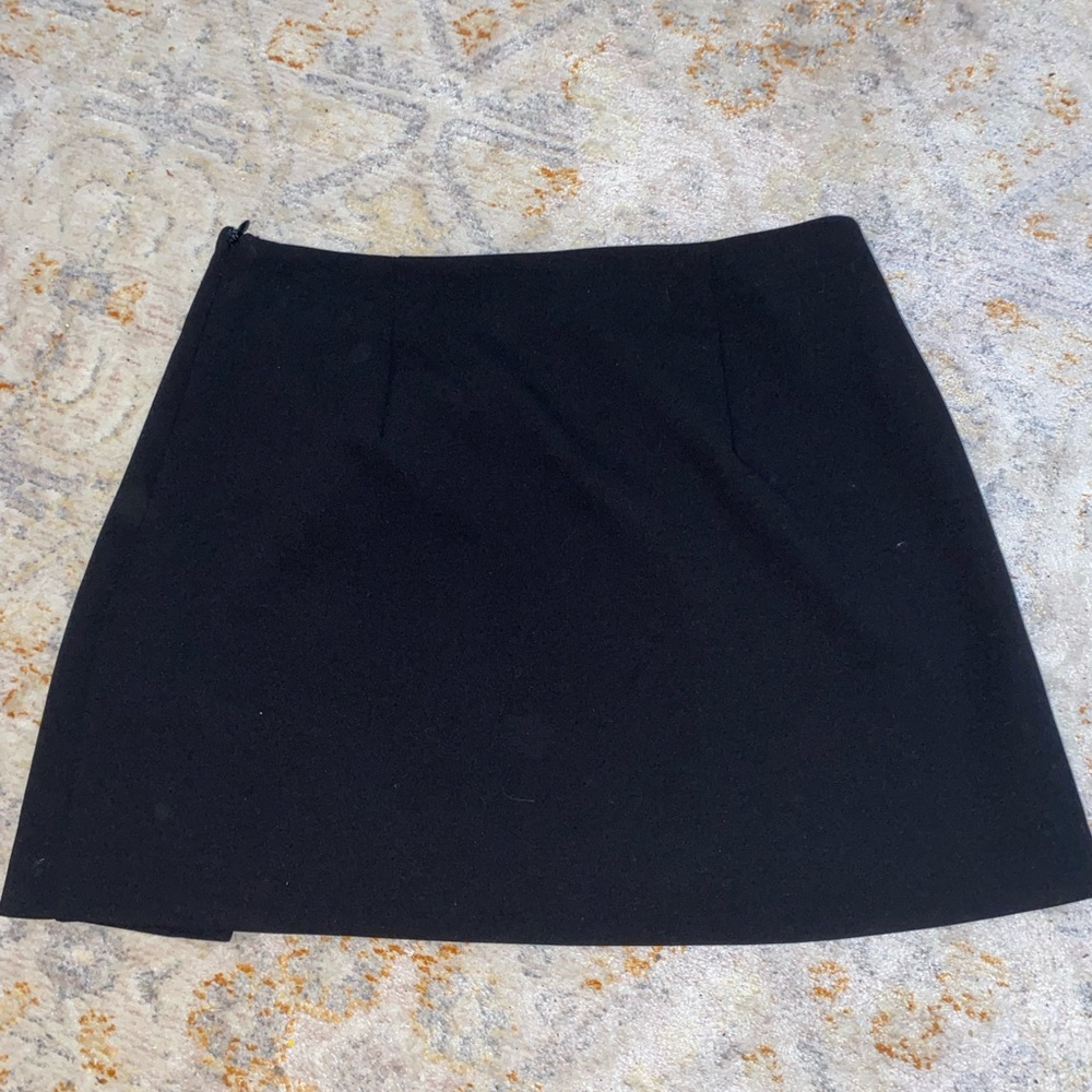 Forever 21 black mini skirt